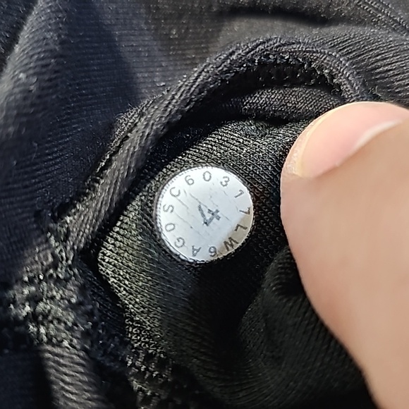 Lululemon Wunder Under black size 4 cropped high rise leggings - Picture 6 of 6